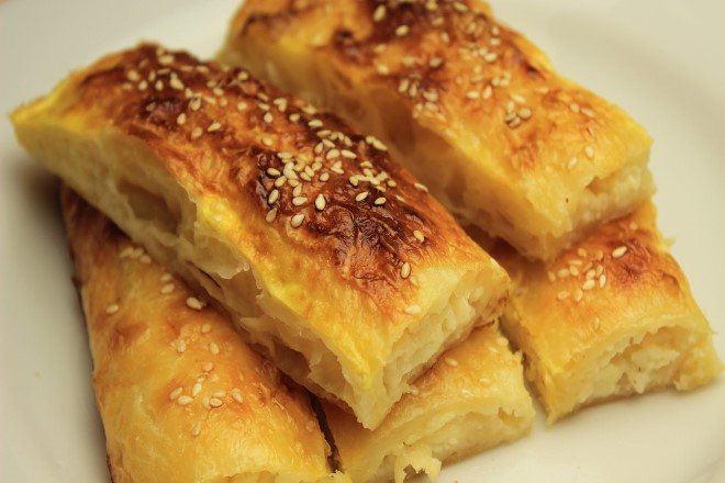 baklavalık yufkadan peynirli sarıyer böreği tarifi